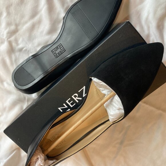 NIB Naturalizer Flats Black Suede 11 M - Picture 3 of 4